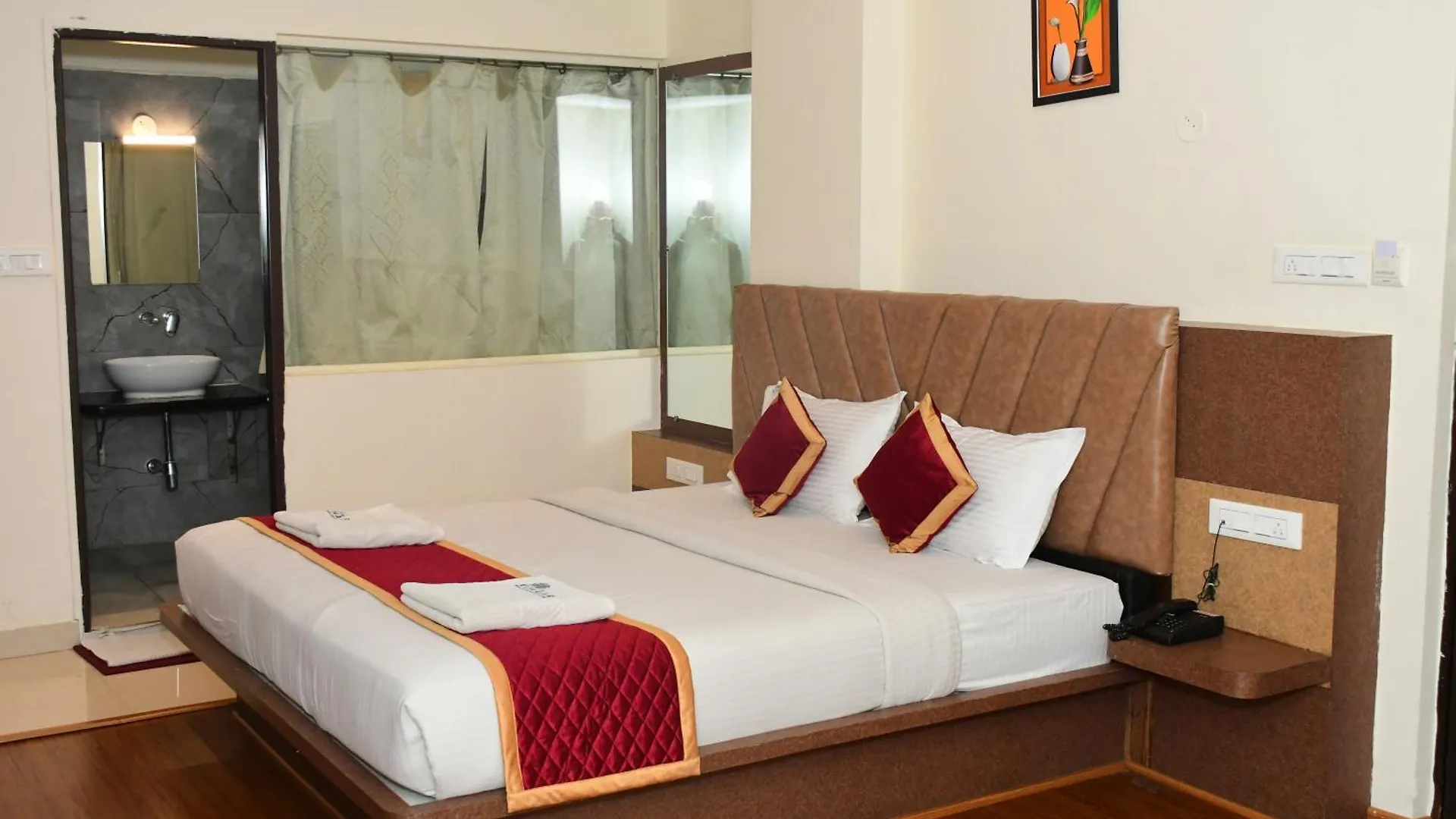 Sai Vihaar Inn & Suites Mysore 0*,