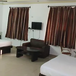 Fabhotel Prashant Palace Mysore