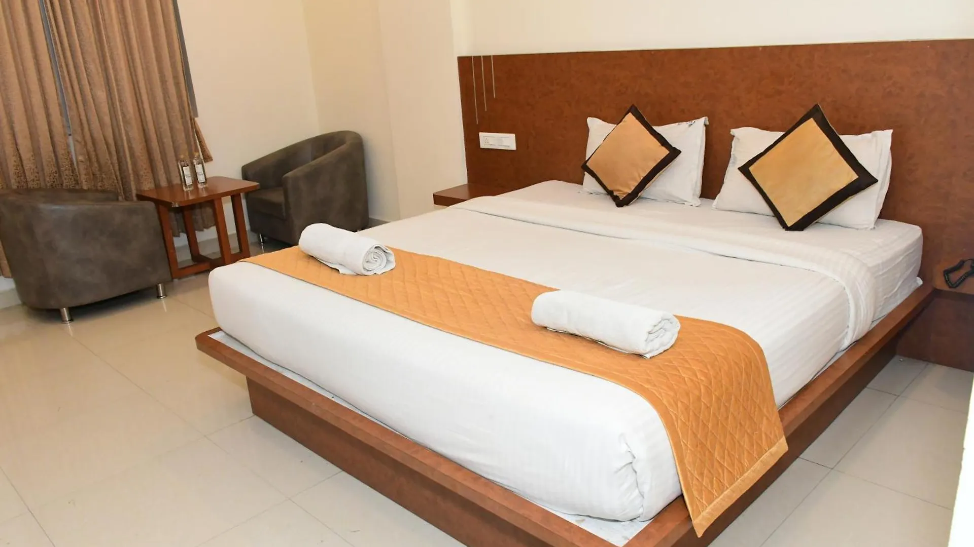 Sai Vihaar Inn & Suites Mysore 0*,  India